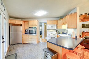 Tranquil Mountain Getaway in Troutdale: Game Room!