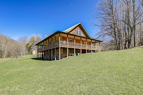 Tranquil Mountain Getaway in Troutdale: Game Room!