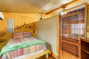 Cozy Riverfront Cabin ~ 2 Mi to Main Street Hardy