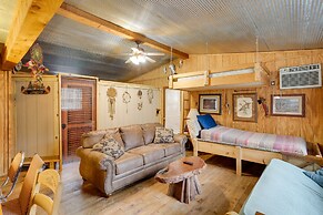 Cozy Riverfront Cabin ~ 2 Mi to Main Street Hardy
