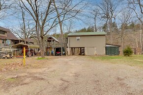 Cozy Riverfront Cabin ~ 2 Mi to Main Street Hardy