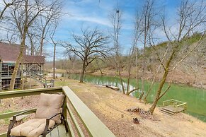 Cozy Riverfront Cabin ~ 2 Mi to Main Street Hardy