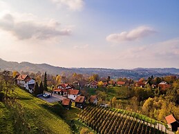 San Vinogradara - One Bedroom Holiday Home With Hot Tube