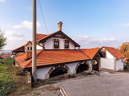 San Vinogradara - One Bedroom Holiday Home With Hot Tube