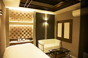 HOTEL Let's