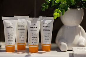 Salezego Apartment Warsaw by Renters