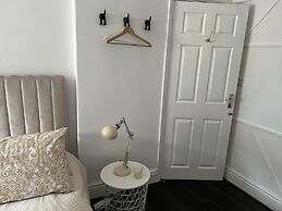 Peaceful Flat in The Park