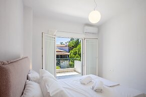 Aris Luxury Apartments