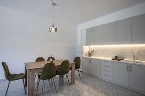 Aris Luxury Apartments