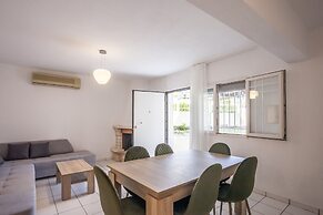 Aris Luxury Apartments