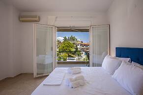 Aris Luxury Apartments