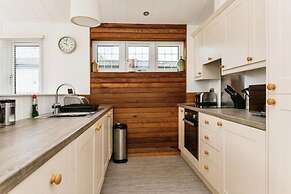 Remarkable 3-bed Lodge in Honiton