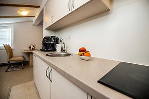 Apartments and Room Marko