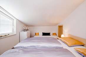 Apartments and Room Marko