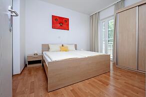 Apartments and Room Marko