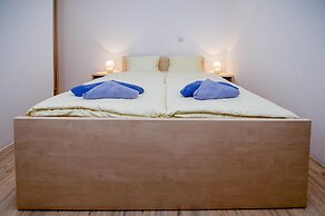 Apartments and Room Marko