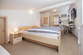 Apartments and Room Marko