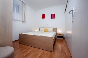 Apartments and Room Marko