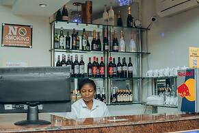 Oakspring Hotel & Luxury Suites