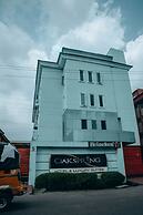 Oakspring Hotel & Luxury Suites