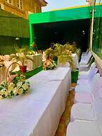 Oakspring Hotel & Luxury Suites