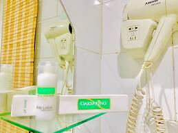 Oakspring Hotel & Luxury Suites