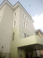 Oakspring Hotel & Luxury Suites