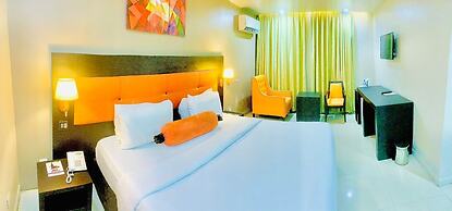Oakspring Hotel & Luxury Suites