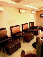 Oakspring Hotel & Luxury Suites