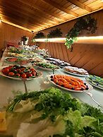 Royal Ezel Hotel