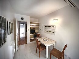 Exclusive Apartment in Recoleta BN4 by Apartments Bariloche