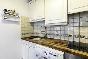 Converted Brewery Apartment With Terrace