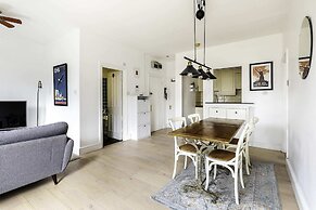 Converted Brewery Apartment With Terrace