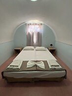 Leon Lux Apartments