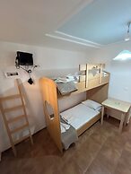 Leon Lux Apartments