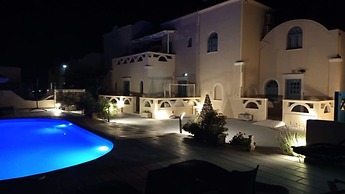 Leon Lux Apartments