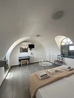 Leon Lux Apartments