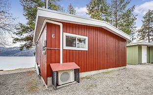 Perfect Getaway Cabin in the Okanagan 6