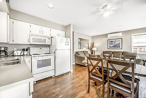 Perfect Getaway Cabin in the Okanagan 6