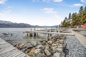 Perfect Getaway Cabin in the Okanagan 6