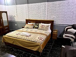 De Capital Hotels & Restaurants