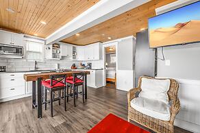 Lakeside Serenity Retreat 10