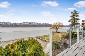 Lakeside Serenity Retreat 10