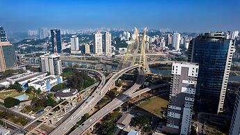 Golden Tower Express Nações Unidas by Fênix Hotéis