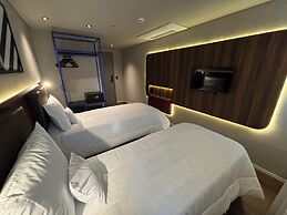 Golden Tower Express Nações Unidas by Fênix Hotéis