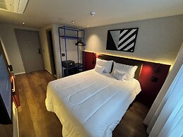 Golden Tower Express Nações Unidas by Fênix Hotéis