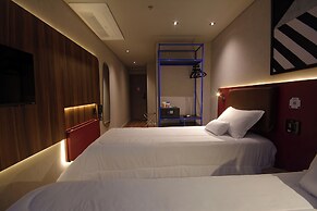 Golden Tower Express Nações Unidas by Fênix Hotéis