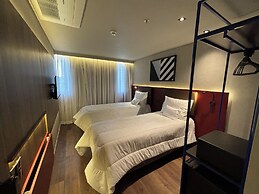 Golden Tower Express Nações Unidas by Fênix Hotéis