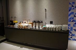 Golden Tower Express Nações Unidas by Fênix Hotéis