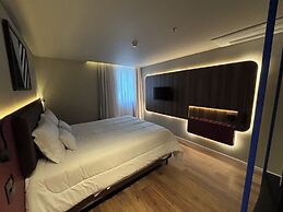 Golden Tower Express Nações Unidas by Fênix Hotéis